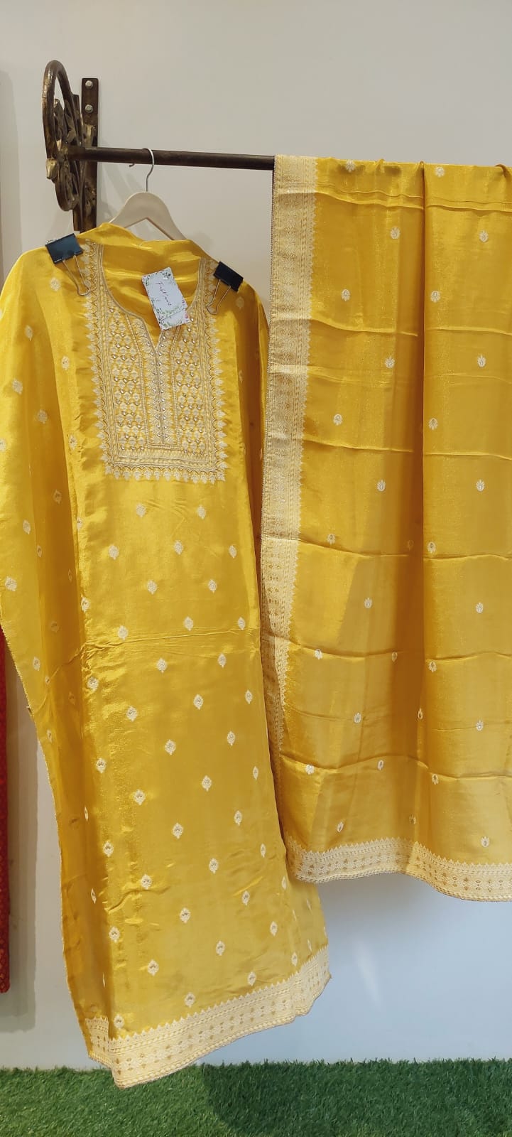 Golden Radiance in Crepe