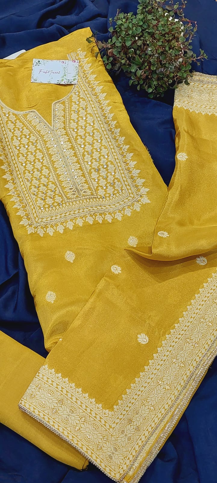Golden Radiance in Crepe