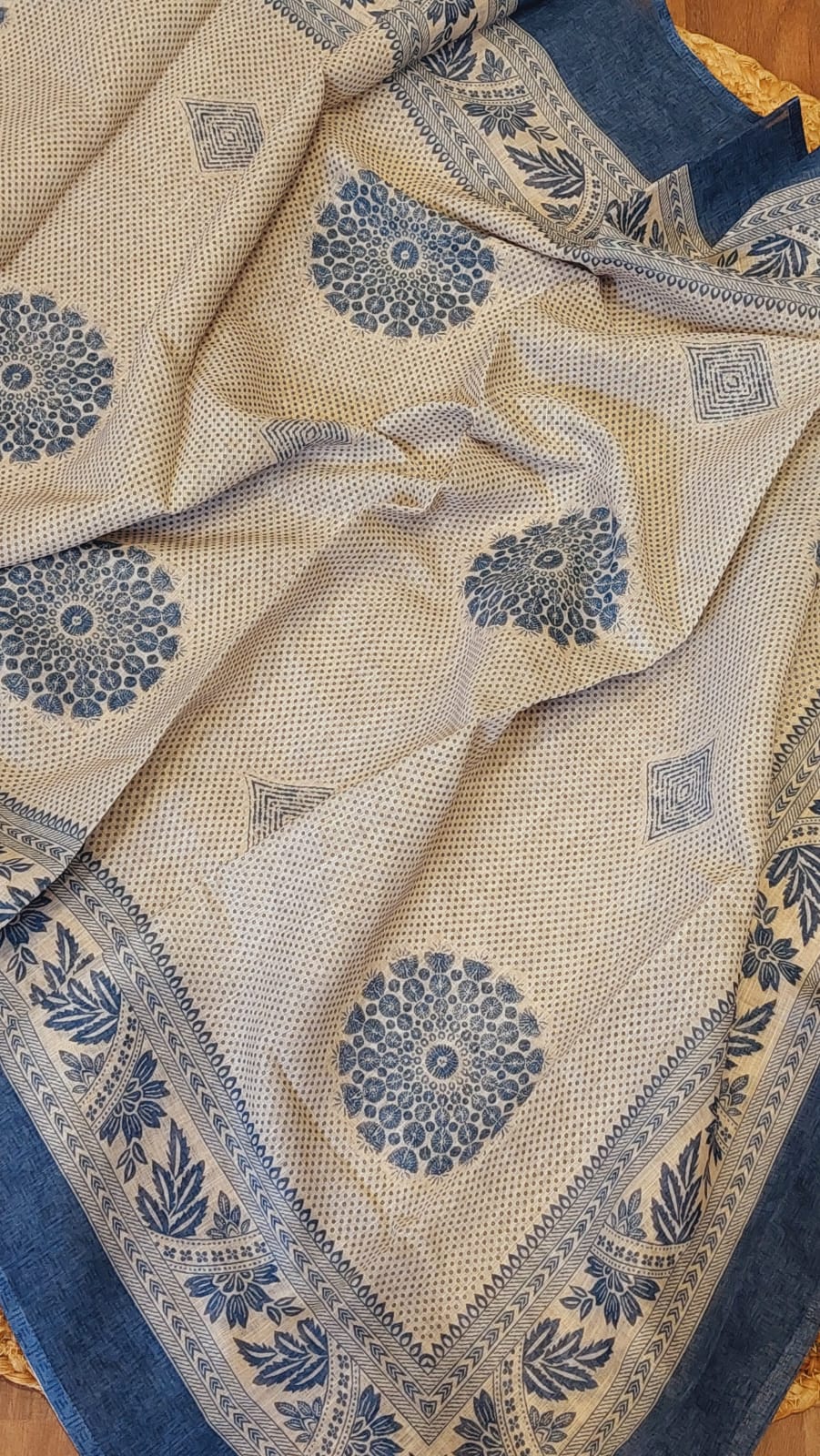 Semi-Linen Elegance