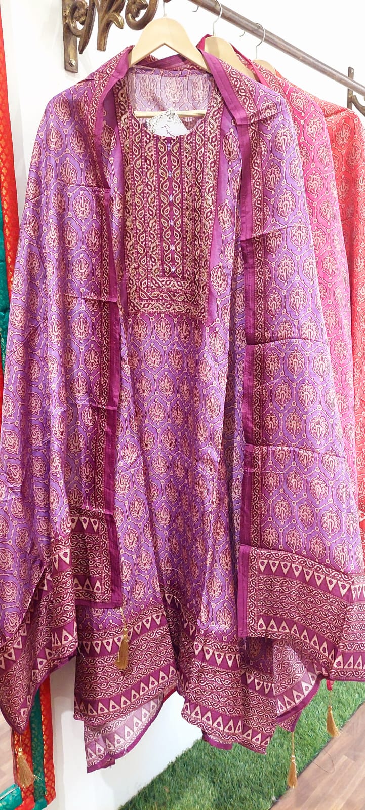 Graceful Muslin