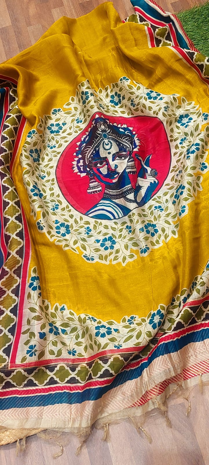 Kalamkari Grace