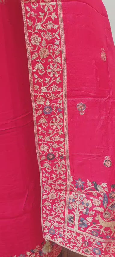 Read Peacock Banarsi